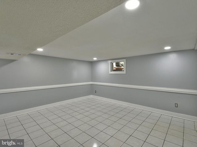 6403 98TH AVE, Lanham, MD 20706