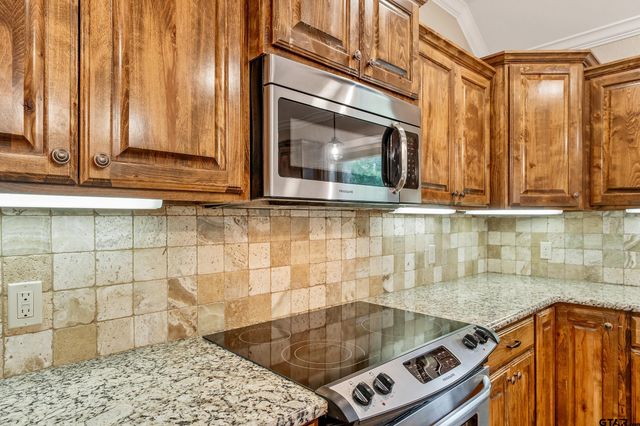 13553 Country Glen, Tyler, TX 75706