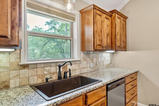 13553 Country Glen, Tyler, TX 75706