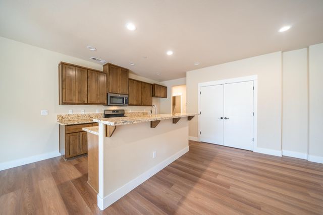 1132 Kellinger Street, Redding, CA 96003