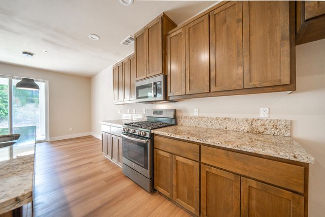 1132 Kellinger Street, Redding, CA 96003