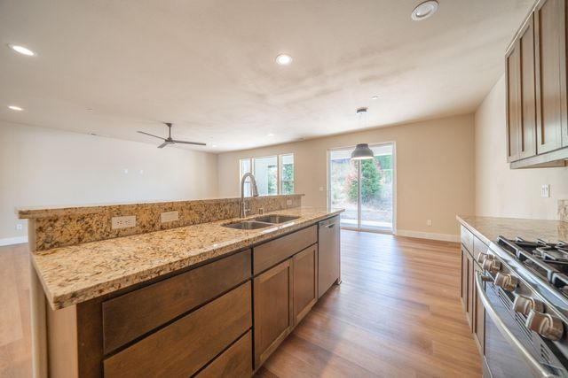 1132 Kellinger Street, Redding, CA 96003