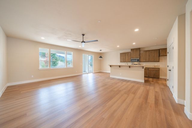 1132 Kellinger Street, Redding, CA 96003