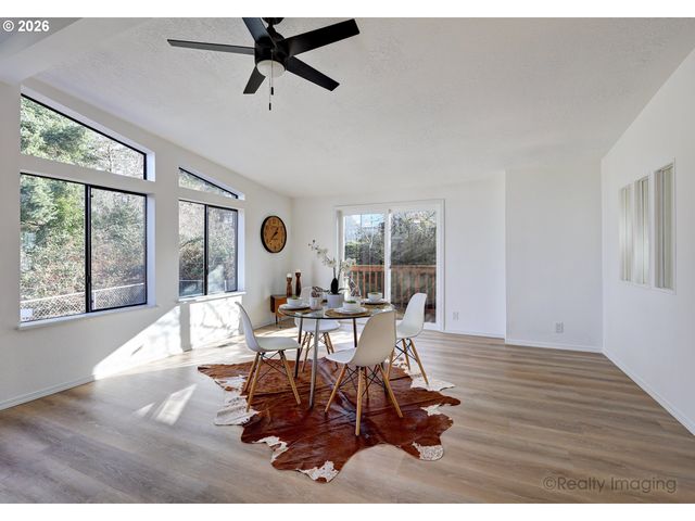 14992 S BLUE VISTA Dr 345, Oregon City, OR 97045