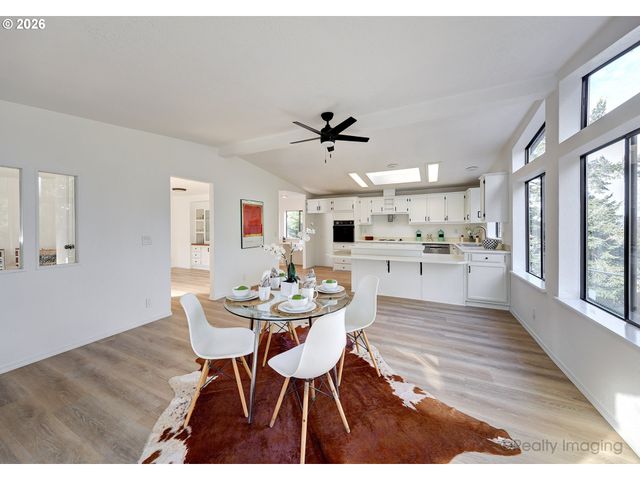 14992 S BLUE VISTA Dr 345, Oregon City, OR 97045