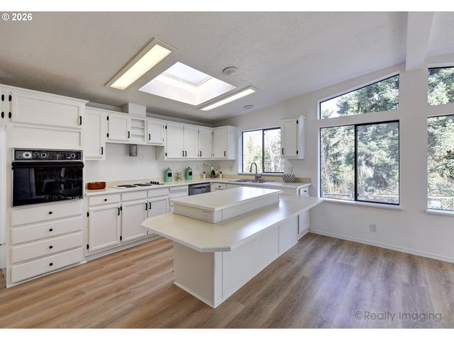 14992 S BLUE VISTA Dr 345, Oregon City, OR 97045