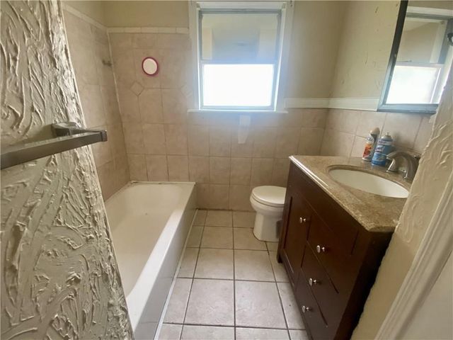 233 Eastgate Dr, Corpus Christi, TX 78408
