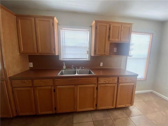 233 Eastgate Dr, Corpus Christi, TX 78408