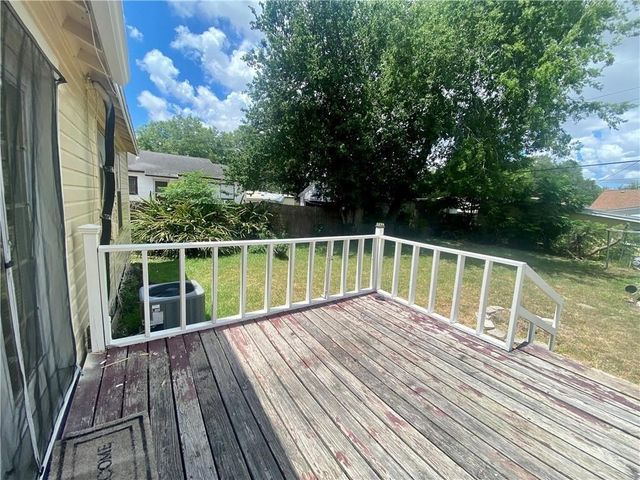 233 Eastgate Dr, Corpus Christi, TX 78408
