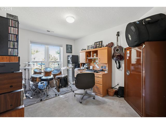 13574 Sw MINT Pl, Portland, OR 97223