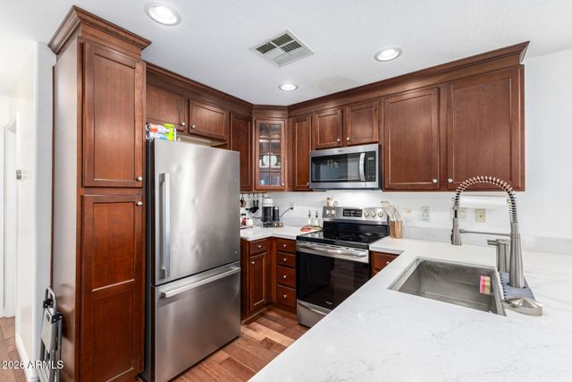 5607 S 21ST Place, Phoenix, AZ 85040