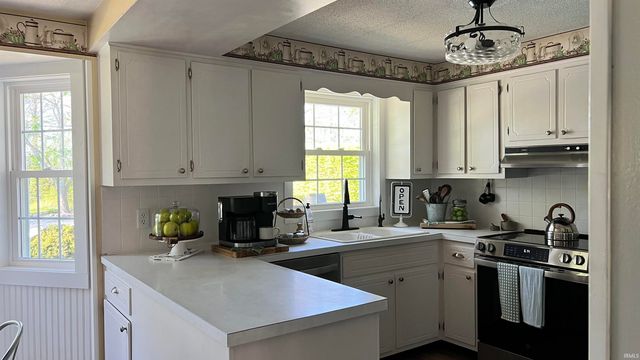 12103 Ernst Road, Roanoke, IN 46783