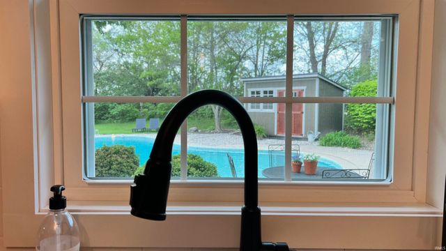 12103 Ernst Road, Roanoke, IN 46783