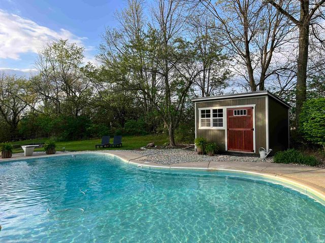 12103 Ernst Road, Roanoke, IN 46783