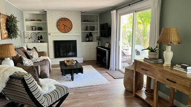 12103 Ernst Road, Roanoke, IN 46783