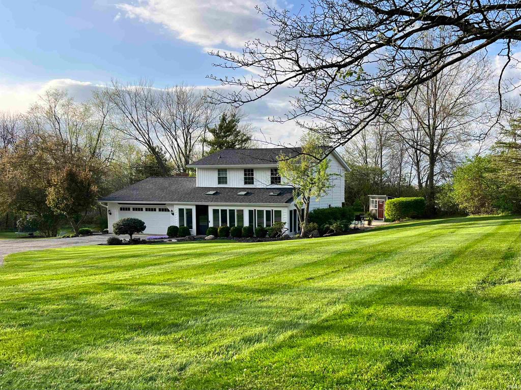12103 Ernst Road, Roanoke, IN 46783