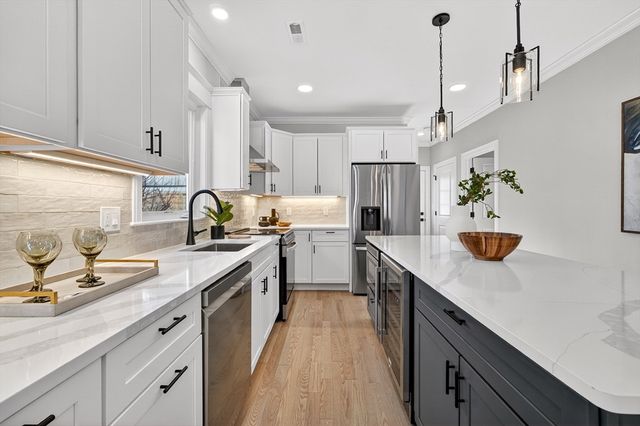 117 Emerald 117, Medford, MA 02155