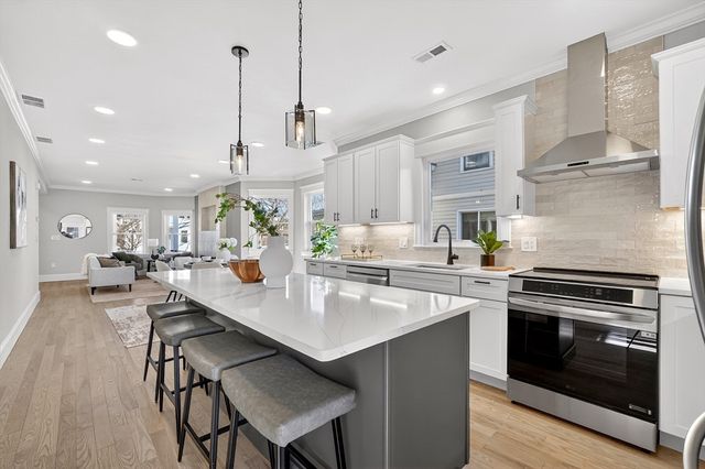 117 Emerald 117, Medford, MA 02155