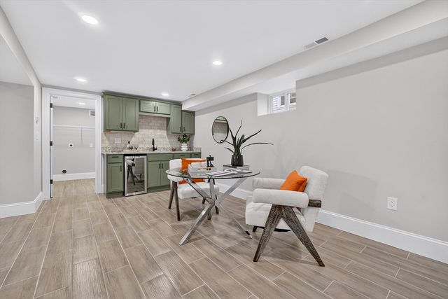 117 Emerald 117, Medford, MA 02155