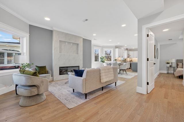 117 Emerald 117, Medford, MA 02155