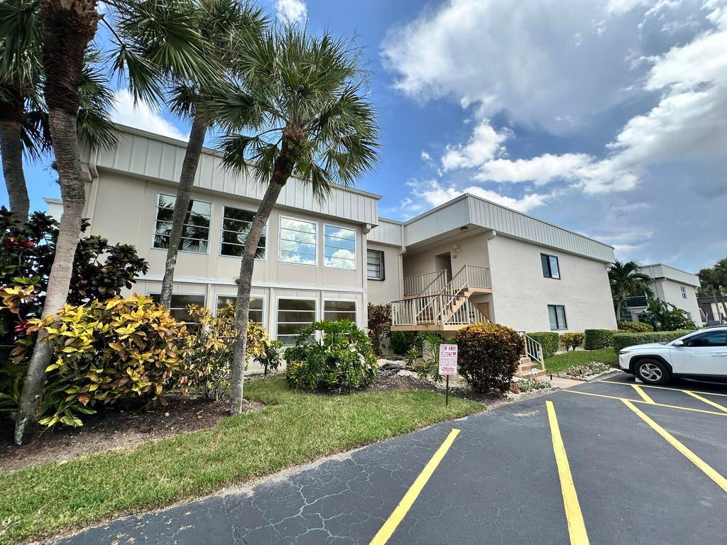123 Capri C, Delray Beach, FL 33484