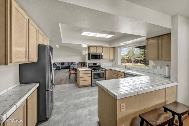 25 Desert Peak Court, Sparks, NV 89441