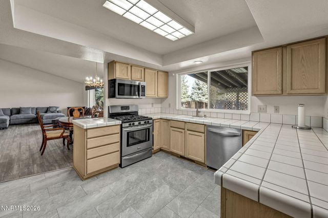 25 Desert Peak Court, Sparks, NV 89441