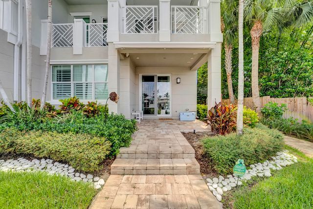 1045 Harbor Villas Drive 5, North Palm Beach, FL 33408