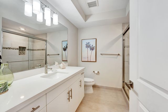 1045 Harbor Villas Drive 5, North Palm Beach, FL 33408