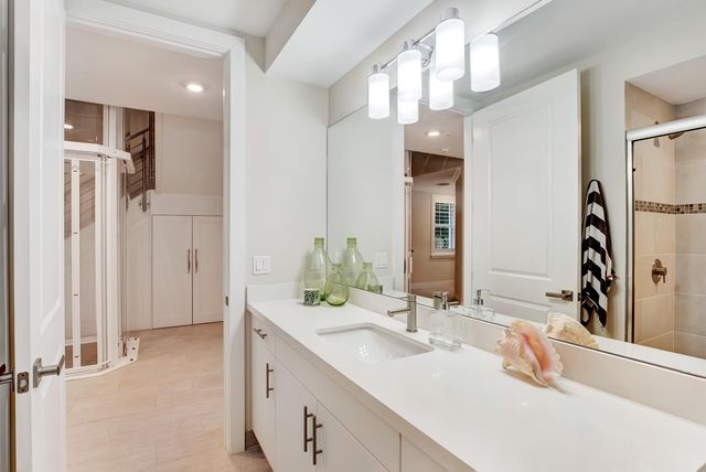 1045 Harbor Villas Drive 5, North Palm Beach, FL 33408