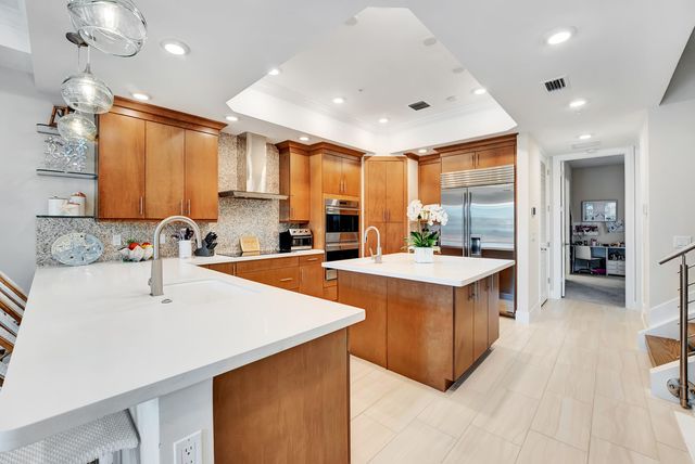 1045 Harbor Villas Drive 5, North Palm Beach, FL 33408