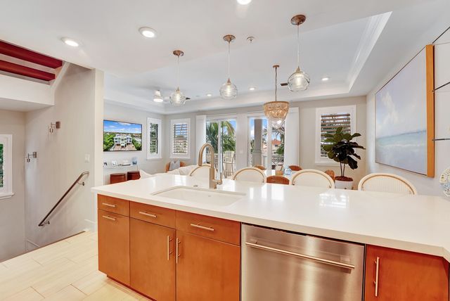 1045 Harbor Villas Drive 5, North Palm Beach, FL 33408