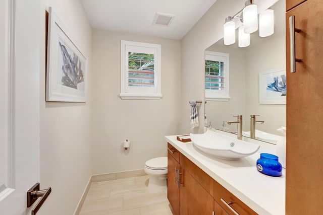 1045 Harbor Villas Drive 5, North Palm Beach, FL 33408