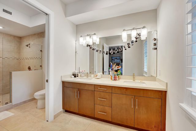 1045 Harbor Villas Drive 5, North Palm Beach, FL 33408