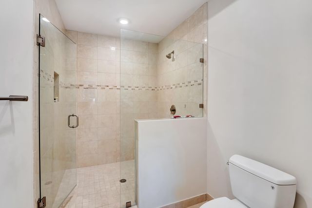 1045 Harbor Villas Drive 5, North Palm Beach, FL 33408