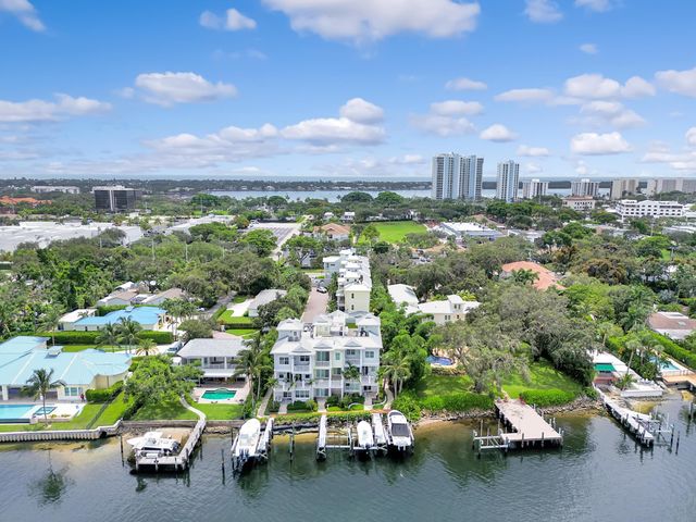 1045 Harbor Villas Drive 5, North Palm Beach, FL 33408