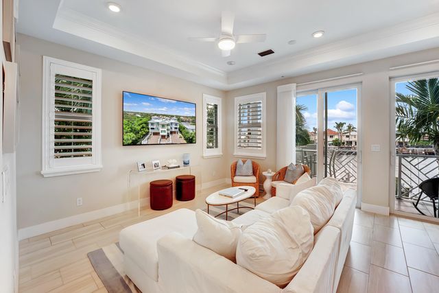 1045 Harbor Villas Drive 5, North Palm Beach, FL 33408