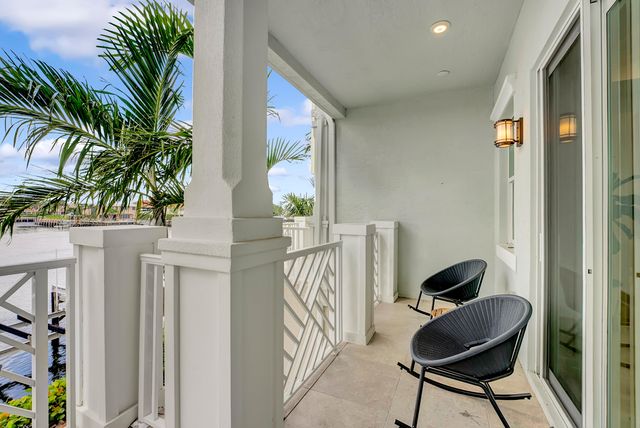 1045 Harbor Villas Drive 5, North Palm Beach, FL 33408