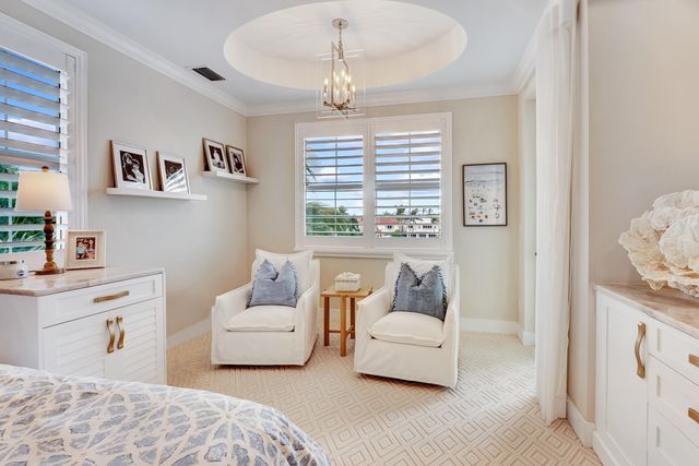 1045 Harbor Villas Drive 5, North Palm Beach, FL 33408