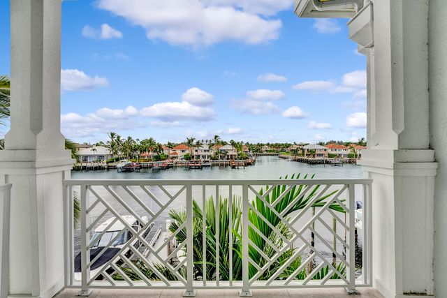 1045 Harbor Villas Drive 5, North Palm Beach, FL 33408
