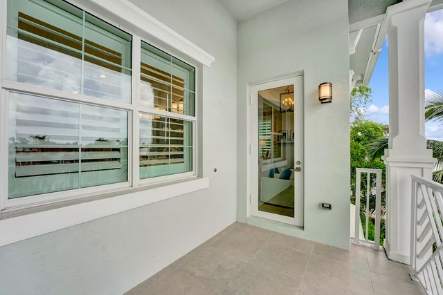 1045 Harbor Villas Drive 5, North Palm Beach, FL 33408