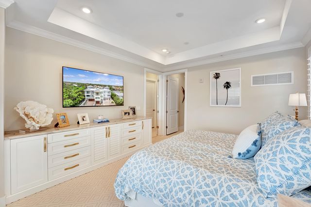 1045 Harbor Villas Drive 5, North Palm Beach, FL 33408