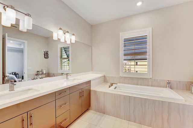 1045 Harbor Villas Drive 5, North Palm Beach, FL 33408