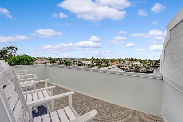1045 Harbor Villas Drive 5, North Palm Beach, FL 33408