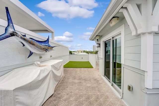 1045 Harbor Villas Drive 5, North Palm Beach, FL 33408