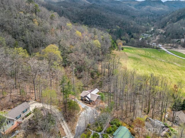 107 Twisted Birch Drive, Hendersonville, NC 28792