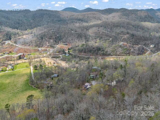 107 Twisted Birch Drive, Hendersonville, NC 28792