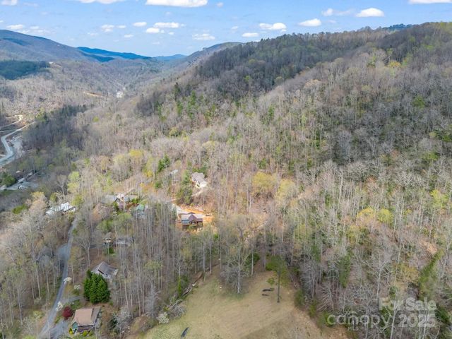 107 Twisted Birch Drive, Hendersonville, NC 28792