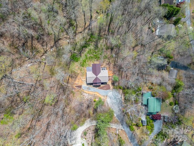 107 Twisted Birch Drive, Hendersonville, NC 28792