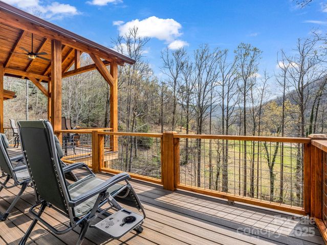 107 Twisted Birch Drive, Hendersonville, NC 28792